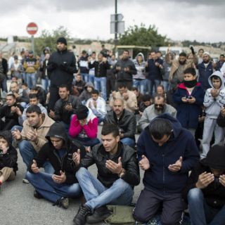 Bloguero saudí recibe 50 latigazos por insultar al islam