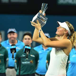 Sharapova conquista el título en Brisbane