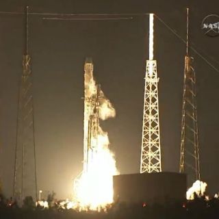 Lanzan con éxito nave que lleva suministros a estación espacial