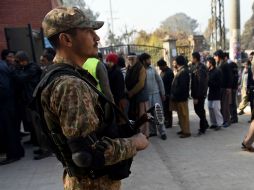 Milicianos talibanes en Afganistán y Pakistán han prometido lealtad al clérigo que dirige al Talibán. AFP / F. Naeem