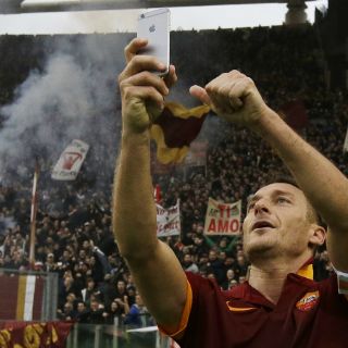 Roma salva empate con Lazio