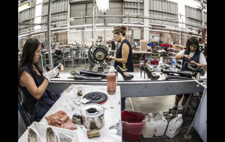 Cuando se trabaje con maquinaria, hay que evitar usar anillos o pulseras. EL INFORMADOR / ARCHIVO