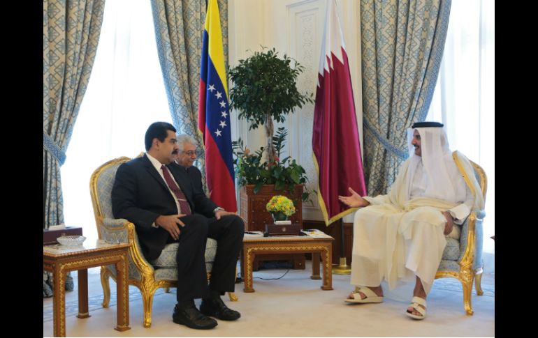 El presidente venezolano se reúne con Tamim bin Hamad Al Thani, emir de Qatar. AFP / Presidencia de Venezuela