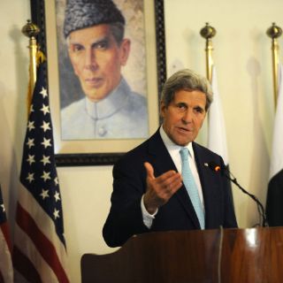 John Kerry visitará París como solidaridad diplomática