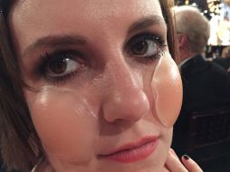 Konner también subió una foto de la actriz en la entrtega de los globos de oro con ''otro uso para los cubrepezones''. INSTAGRAM /  @campsucks