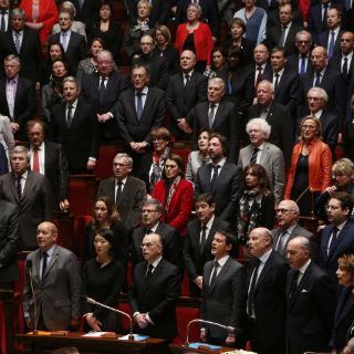 Parlamento francés aprueba nuevos bombardeos contra yihadistas