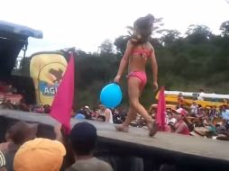 Niñas menores de 10 años desfilan en bikini, lo que genera una fuerte reacción en redes sociales. YOUTUBE / JHON JHANNER GARCIA CHACON