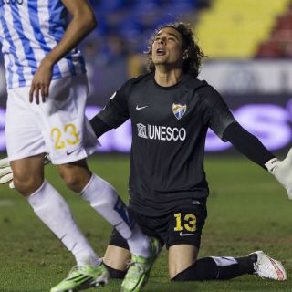 Málaga sobrevive tras relajarse ante Levante