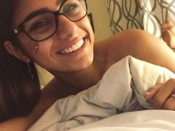 La amenazaron de muerte tras aparecer con vestimentas musulmanas en un video hace casi una semana. INSTAGRAM / miakhalifa1