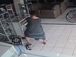 La sospechosa aún no ha sido localizada por las autoridades YOUTUBE / Canal Oij