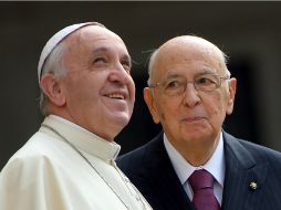 El mandatario se reunió en varias ocasiones, de manera oficial como privada con el Papa Francisco. AFP / V. Pinto