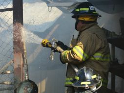 Cuando las autoridades logran sofocar el fuego, encuentran los restos calcinados del octogenario. EL INFORMADOR / ARCHIVO