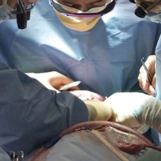 Mujer china capa a su marido por infiel