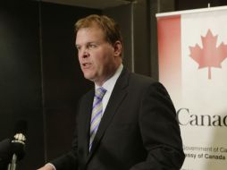 El secretario de Relaciones Exteriores canadiense, John Baird, expresa su decisión de concretar esta cumbre. AP / A. Nabil
