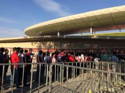 Se reportaron por la tarde del jueves, taquillas llenas comprando boletos para el domingo gracias a la promoción que lanzó Chivas. EL INFORMADOR / A. Ramírez