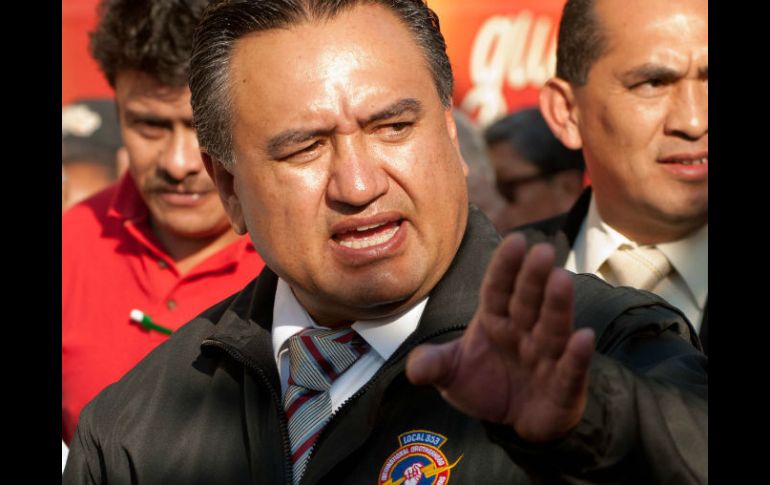 El líder del Sindicato Mexicano de Electricistas, Martín Esparza, no quiere indemnización, sino recontratación. NTX / ARCHIVO