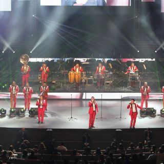 La Arrolladora llena de energía al Auditorio Nacional