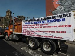 Avanzaron por la calle Corona para llegar hasta el Palacio de Gobierno, según la Secretaría de Movilidad. EL INFORMADOR / F. Atilano