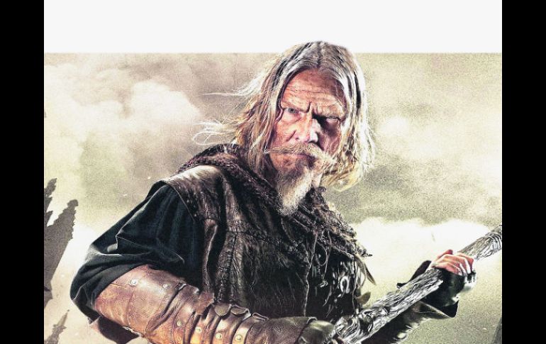 Jeff Bridges. El actor de 65 años vuelve a la cartelera en esta cinta de fantasía, adaptación de la novela 'El aprendiz del espectro'. ESPECIAL / Universal Pictures