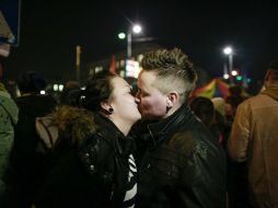 Unas dos mil personas se concentran frente al local, ubicado en el centro de la ciudad. AFP / P. Domingo