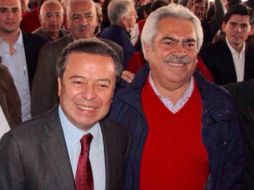 El presidente del PRI, César Camacho y el precandidato José Asunción Orihuela. TWITTER / @ChonOrihuela