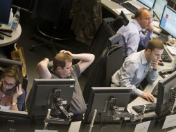 Esto se debe principalmente a factores de riesgo como el aumento de las tasas de interés en EU y la fragilidad de la zona euro. EFE / ARCHIVO