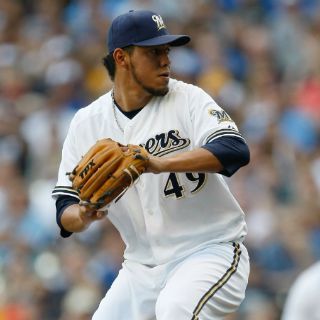 Yovani Gallardo llega a los Rangers de Texas