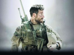 La película retoma la vida del francotirador más importante de Estados Unidos. ESPECIAL / Warner Bros