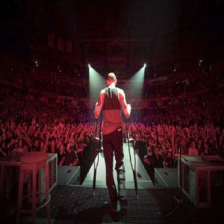 Linkin Park cancela su gira por lesión de su vocalista