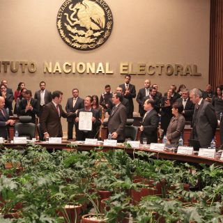El PRD denuncia al PVEM por presunto financiamiento ilegal