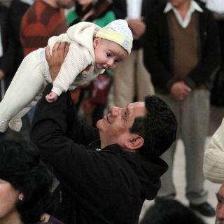 Tratamiento con vídeos beneficiaría a niños con riesgo de autismo