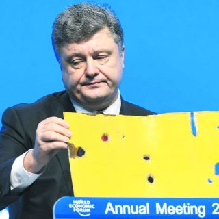 Rusia efectúa una invasión militar en territorio ucraniano: Poroshenko