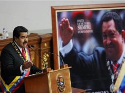 El jefe de Estado resalta que tomó esa decisión porque sectores del comercio particular han escondido productos de primera necesidad. AP / A. Cubillos