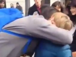 El jovencito recibió también un abrazo del popular CR7. INSTAGRAM / Juan Peña