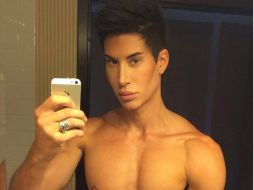 Pese a todas las intervenciones a las que se ha sometido, aún no cree que sea suficiente. FACEBOOK / Justin Jedlica
