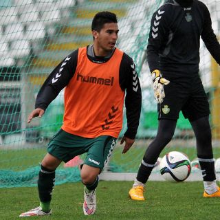 Vitoria Setúbal oficializa cesión de Ulises Dávila