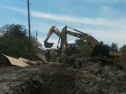 Trabajaban en las zanjas y un talud de tierra se les fue encima a dos obreros. EL INFORMADOR /