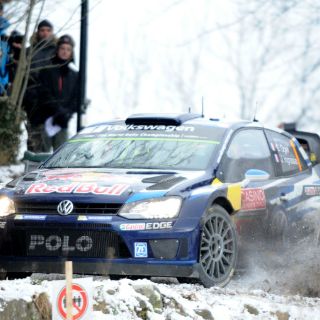 Sebastien Ogier pasa a liderar el Rally de Montecarlo