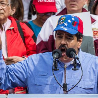 Maduro arremete contra ex presidentes de México, Chile y Colombia