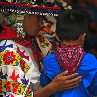 Especialistas trabajan en preservar lengua huichol en México