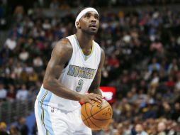 El basquetbolista sale libre tras pagar una fianza de mil 500 dólares, según el Sheriff de Denver. AP / D. Zalubowski