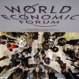 Protestan en Davos contra Foro Económico Mundial