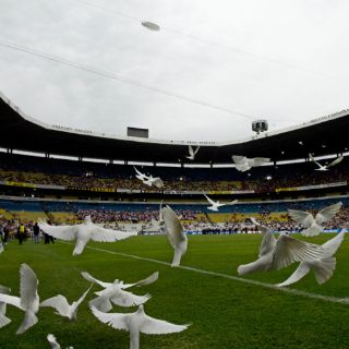 El Estadio Jalisco se tiñe de rojiblanco