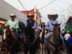 Salvador Zamora (i), Ismael del Toro (c) y Alberto Uribe (d). TWITTER / @AlbertoUribeC