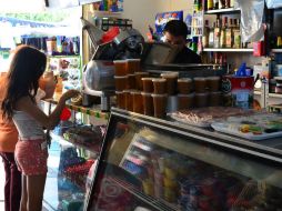 Recomiendan tener videocámara o sistema de alarma, así como buena iluminación dentro y fuera del negocio. EL INFORMADOR / ARCHIVO