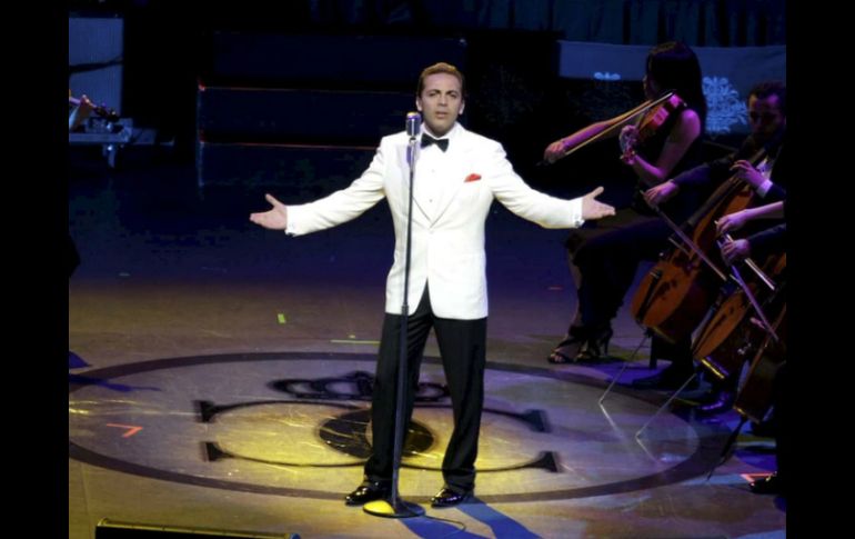 Castro protagoniza un espectáculo completo con base en sus éxitos de siempre. NTX / ARCHIVO