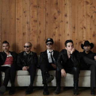 Kinky celebra la irrupción del formato digital en la música