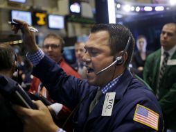 Mercados bursátiles en Estados Unidos continúan presentando alzas. AP / ARCHIVO