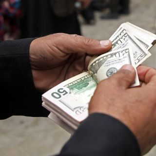 Caen reservas internacionales luego de tres semanas a la alza