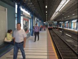 Luego de retirar lo vagones afectados y rehabilitar las vías, esta mañana el servicio de Tren Ligero de la Línea 1 se restablece. TWITTER / @SITEURJAL